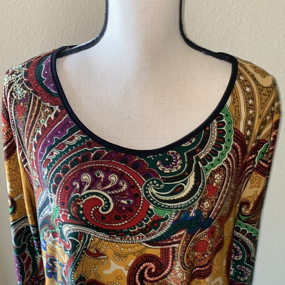 Investment Women Blouse - Picture 2 of 7